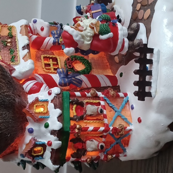 Lighted Santa Workshop Three-Story Tree House Christmas Village - Picture 6 of 17